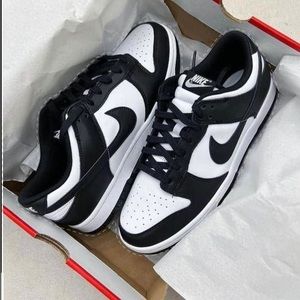Air Force 1 low panda sneaker